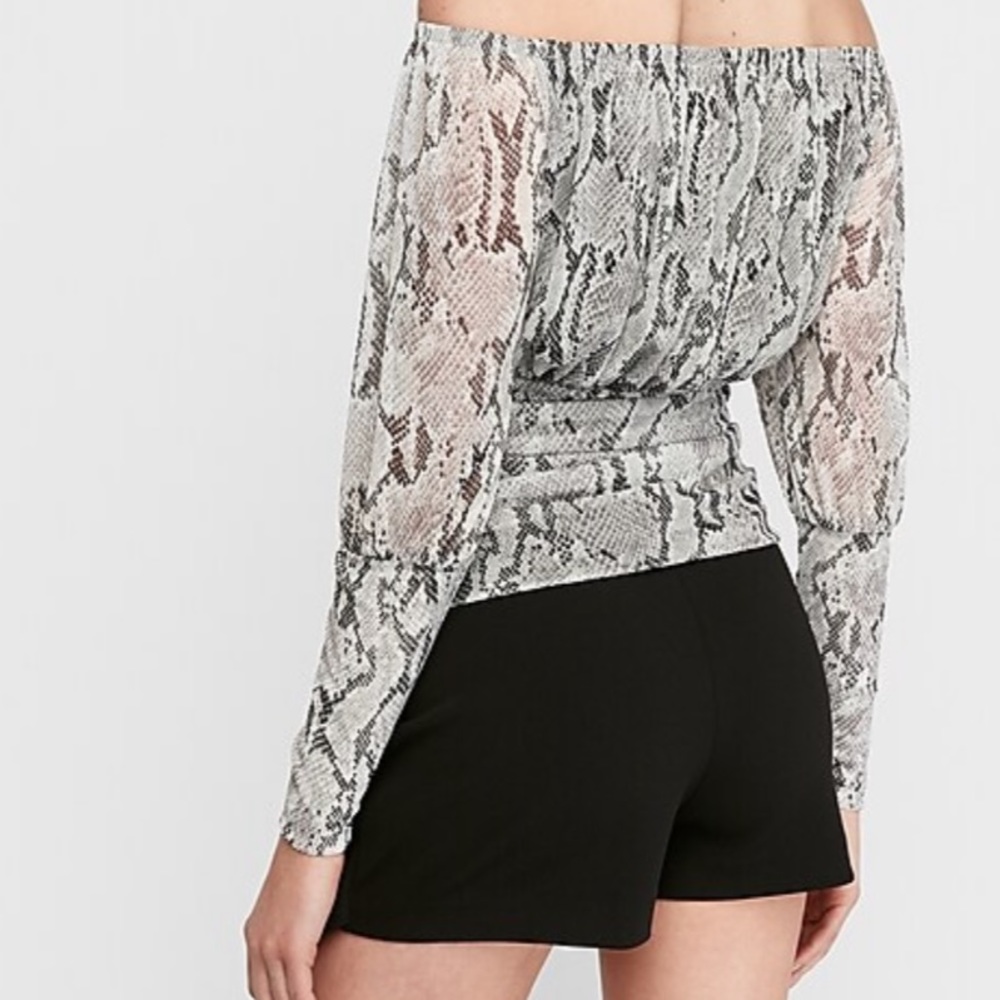 New - Print Off the Shoulder Top - XS - Picture 2 of 3